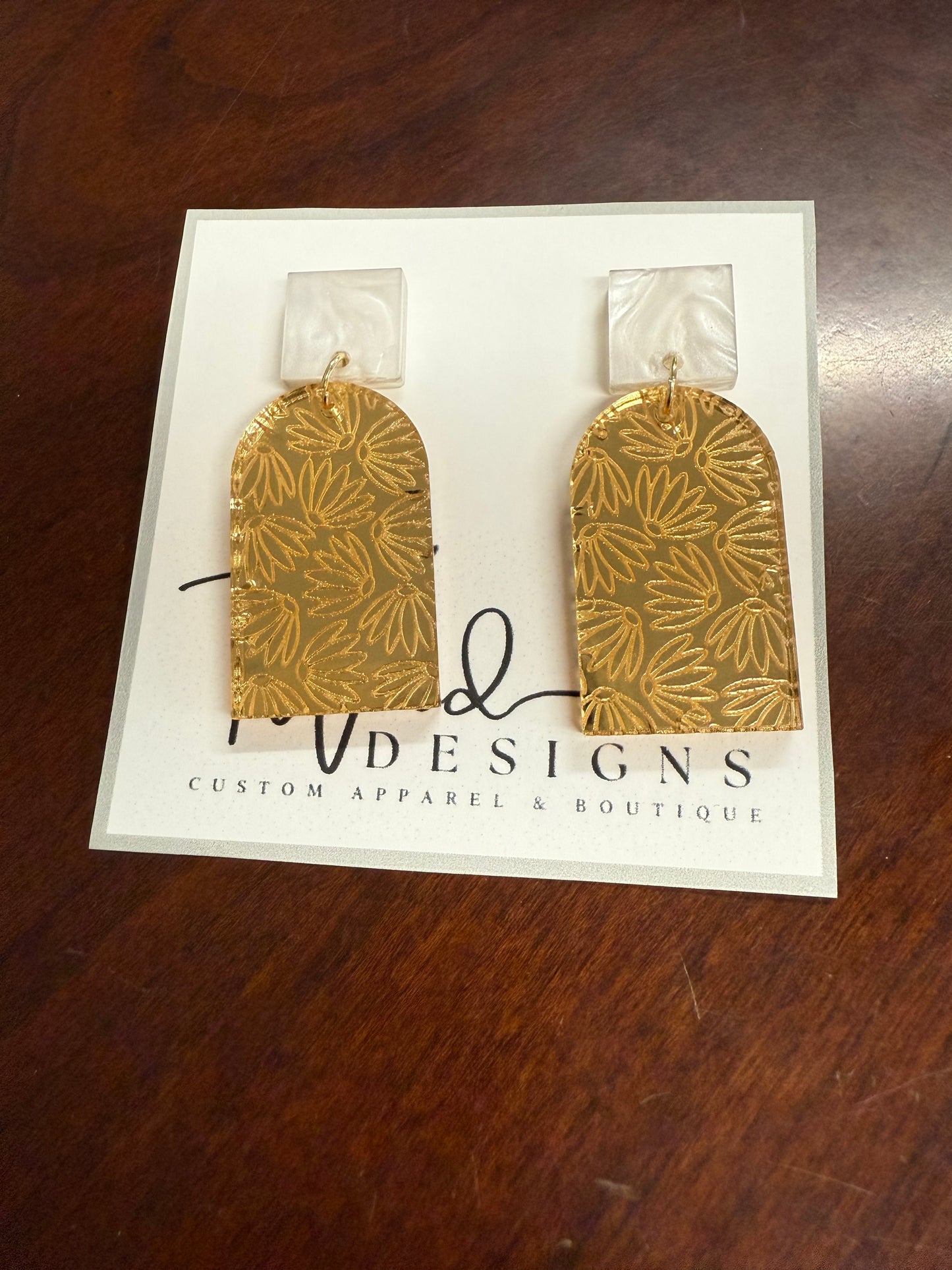 Gold arch earrings