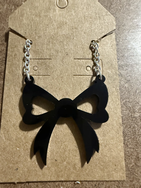 Large black bow necklace